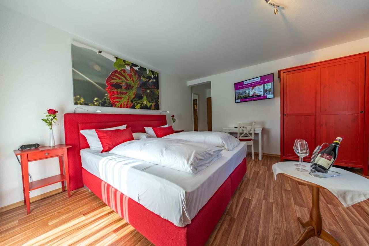אוברקירש Landhotel Salmen מראה חיצוני תמונה