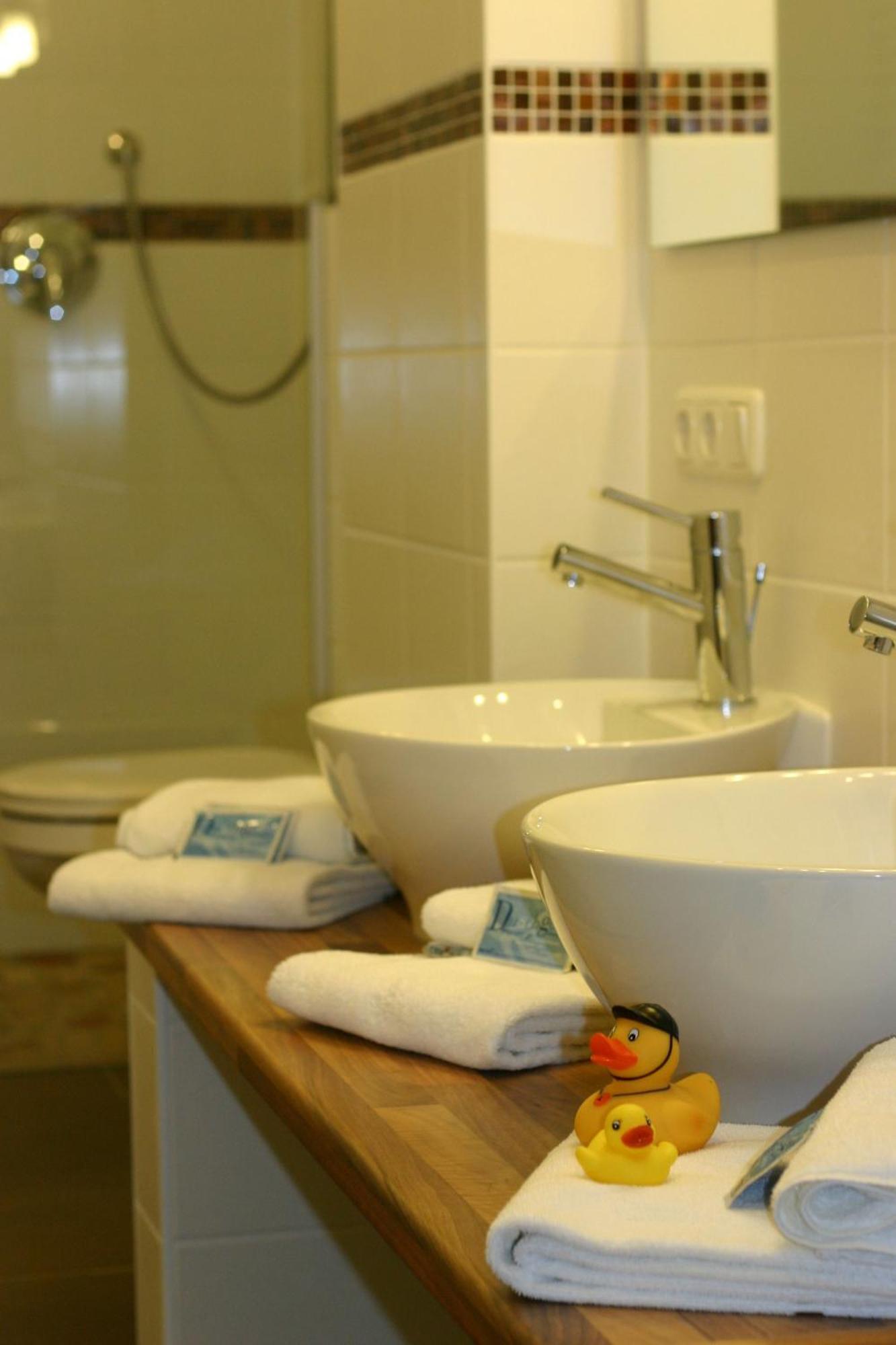 אוברקירש Landhotel Salmen מראה חיצוני תמונה