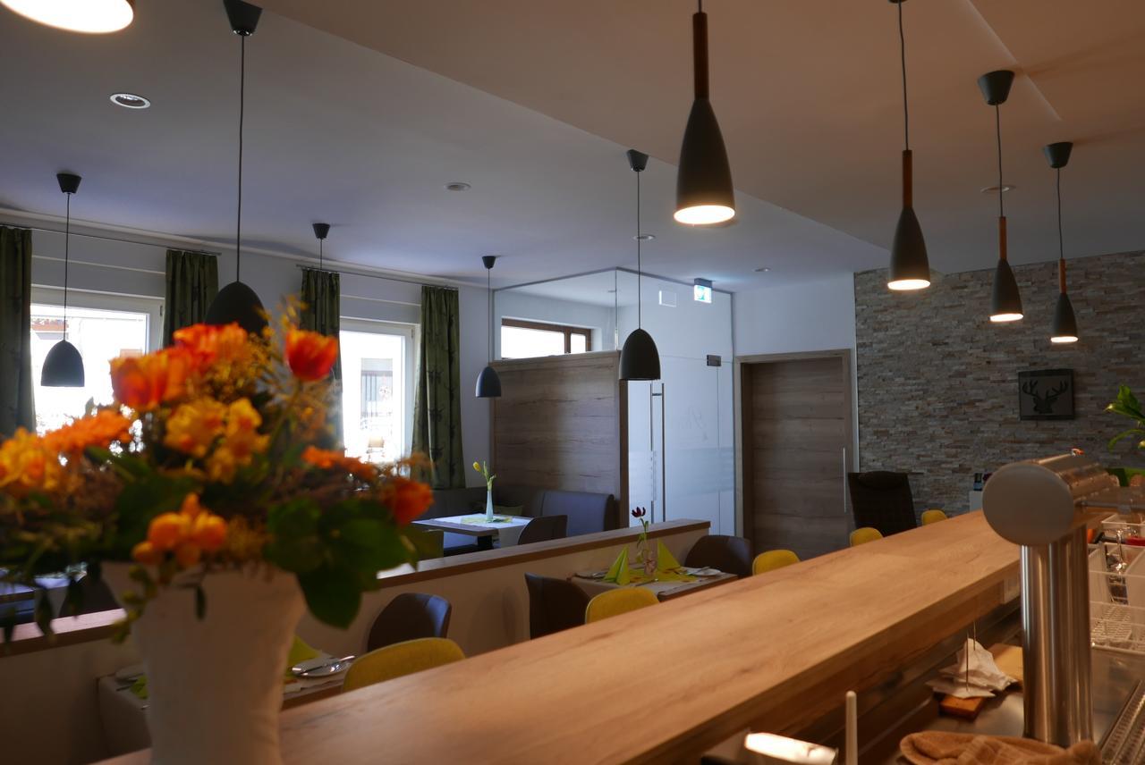 אוברקירש Landhotel Salmen מראה חיצוני תמונה
